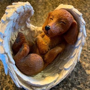 Furr-Ever In Our Hearts DACSHUND Leave Paw Prints DOG in Angel Wings Figurine